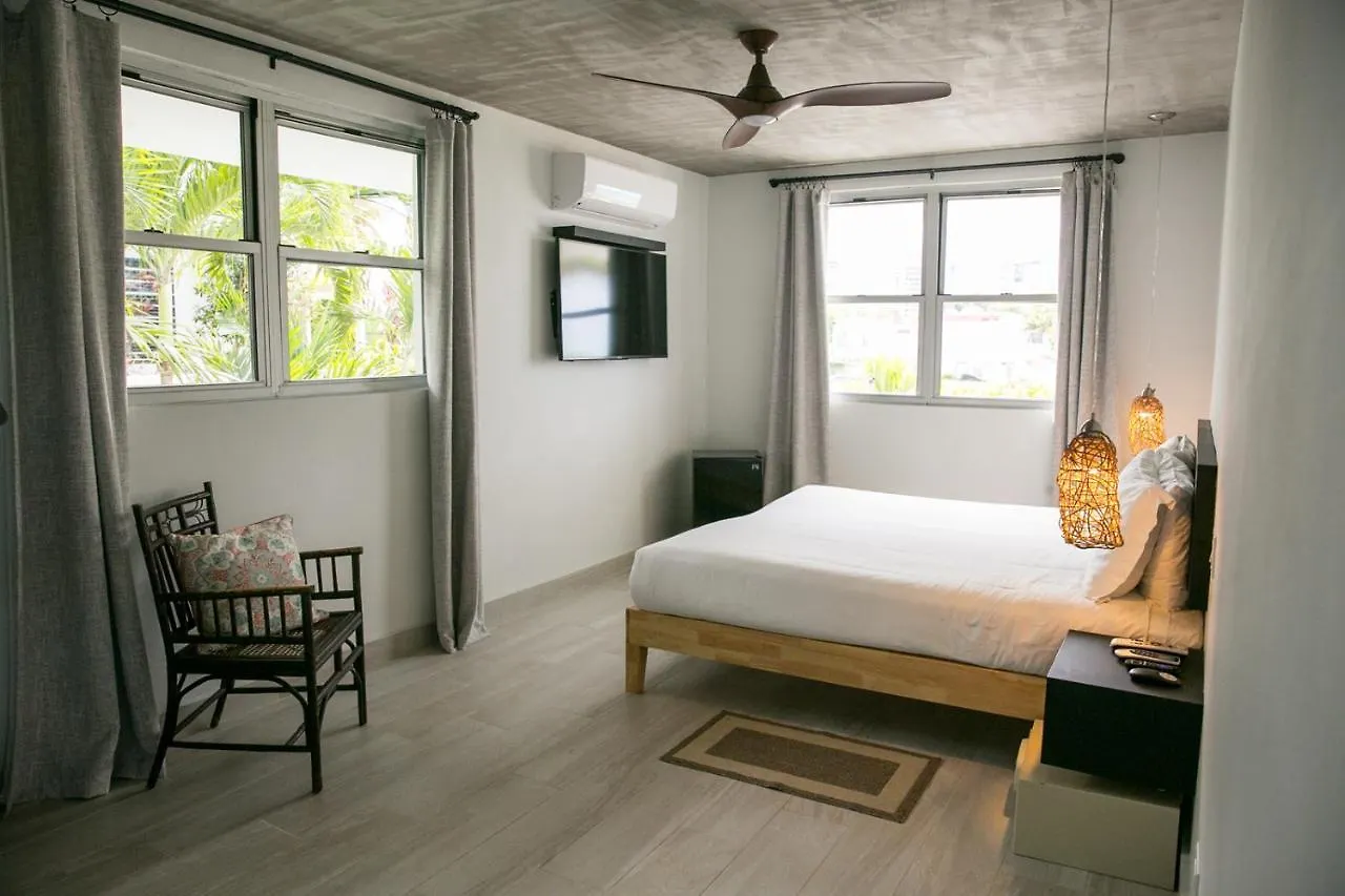 Numero Uno Beach House San Juan