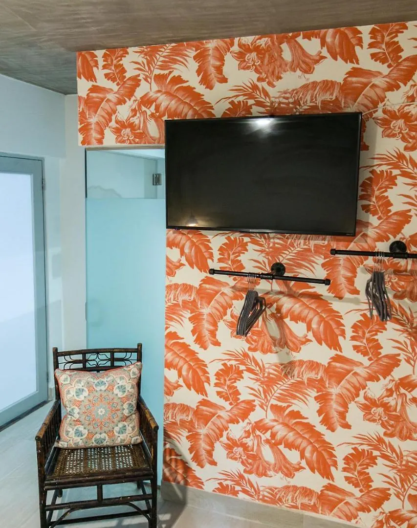 Numero Uno Beach House San Juan 4*,  Portoriko