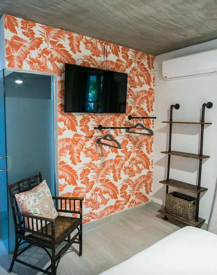 Numero Uno Beach House San Juan 4*,