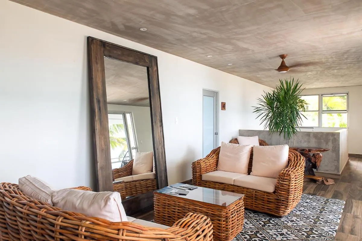Numero Uno Beach House San Juan Penzion